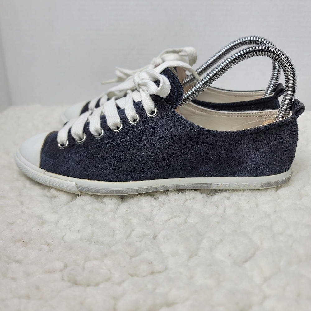 Prada Milano Women’s EU 36.5 Navy Suede Low Top Sneakers White Rubber Toe Italy - Picture 4 of 12